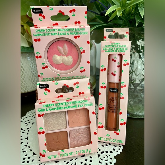 🆕🍒 b•pure Limited Edition Cherry Scented Make-Up Trio Brand New! 3 Piece Set. - Picture 1 of 8